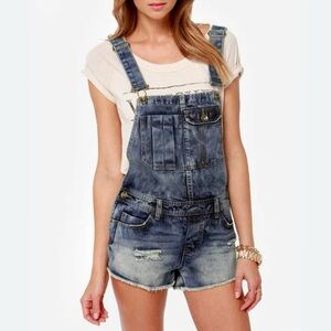 BILLABONG Ovah n Ovah Acid Wash Distressed Denim Raw Hem Jean Short Overalls